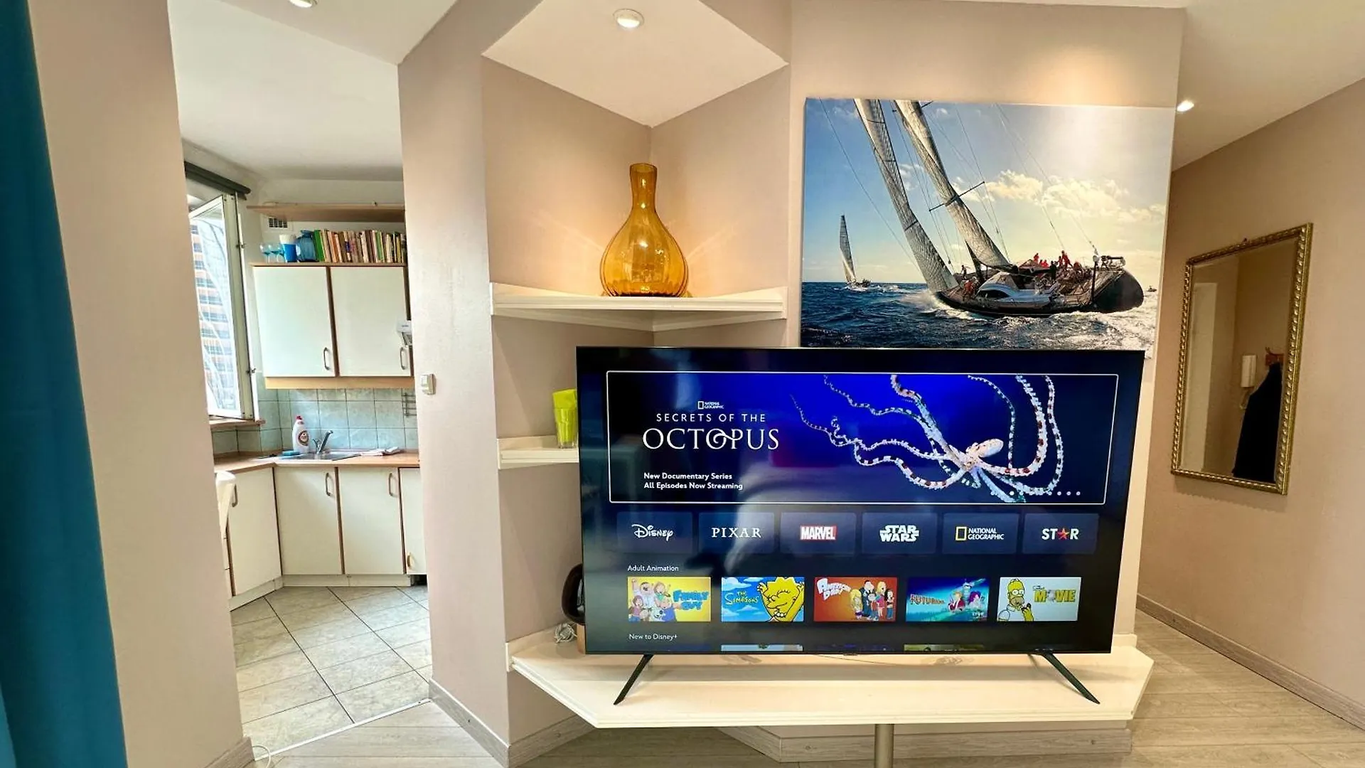 Volvo View Fast Wifi 1 Gbs 80'Tv Netflix Hbo Skyshowmax Warsaw 0*,