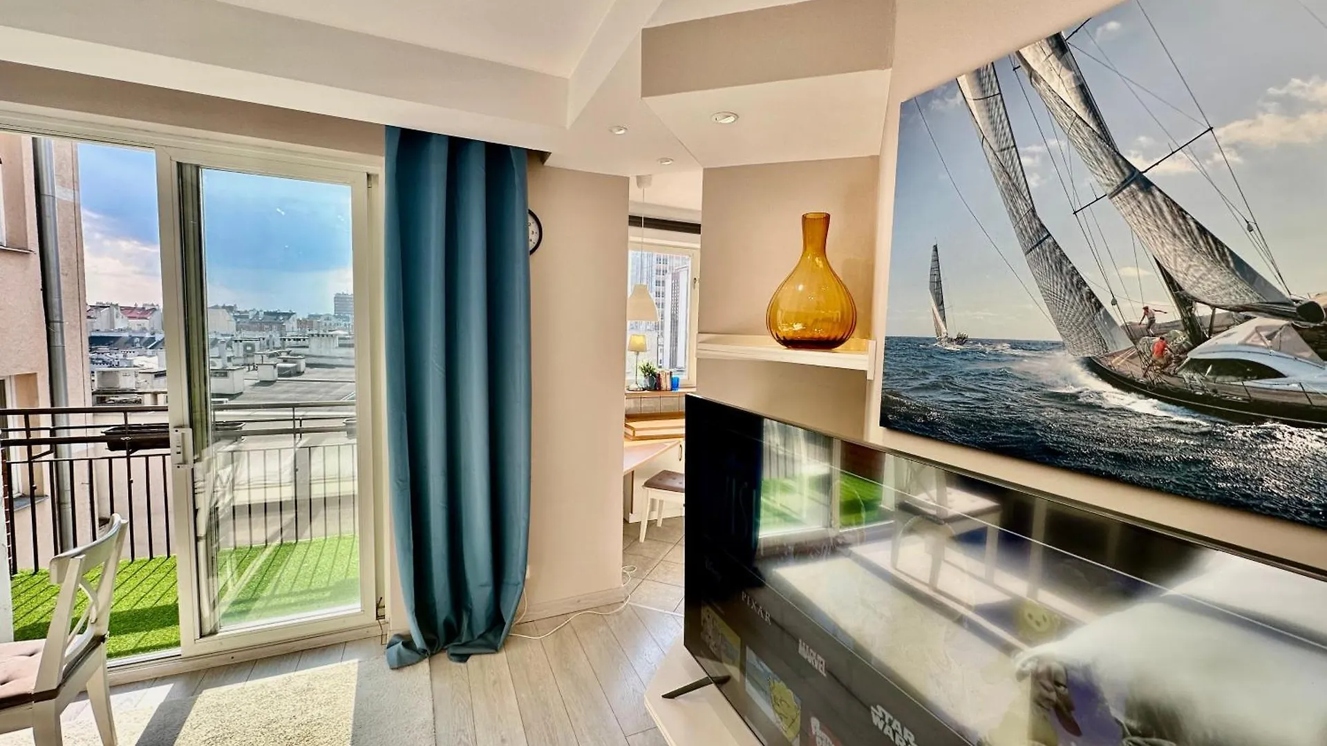 Volvo View Fast Wifi 1 Gbs 80'Tv Netflix Hbo Skyshowmax Warsaw Apartment